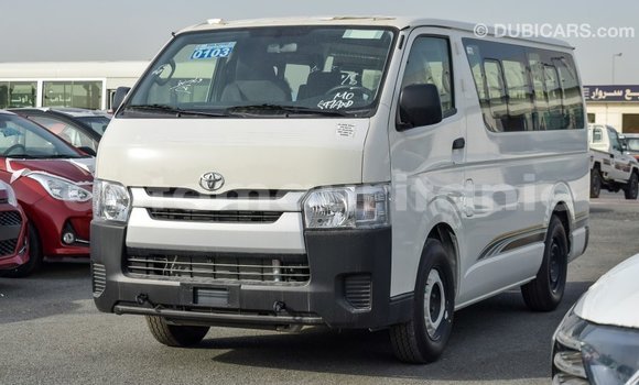 Acheter Import Voiture Toyota Hiace Blanc à Import - Dubai, Adrar Acheter Import Voiture Toyota Hiace Blanc à Import - Dubai, Adrar