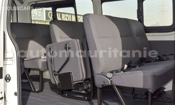 Acheter Import Voiture Toyota Hiace Blanc à Import - Dubai, Adrar Acheter Import Voiture Toyota Hiace Blanc à Import - Dubai, Adrar