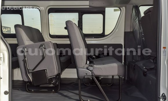 Acheter Import Voiture Toyota Hiace Blanc à Import - Dubai, Adrar Acheter Import Voiture Toyota Hiace Blanc à Import - Dubai, Adrar