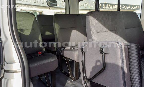 Acheter Import Voiture Toyota Hiace Blanc à Import - Dubai, Adrar Acheter Import Voiture Toyota Hiace Blanc à Import - Dubai, Adrar