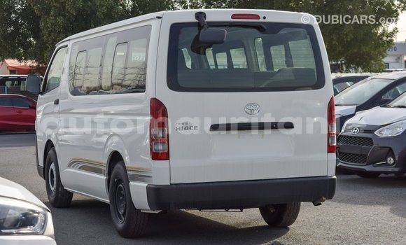 Acheter Import Voiture Toyota Hiace Blanc à Import - Dubai, Adrar Acheter Import Voiture Toyota Hiace Blanc à Import - Dubai, Adrar