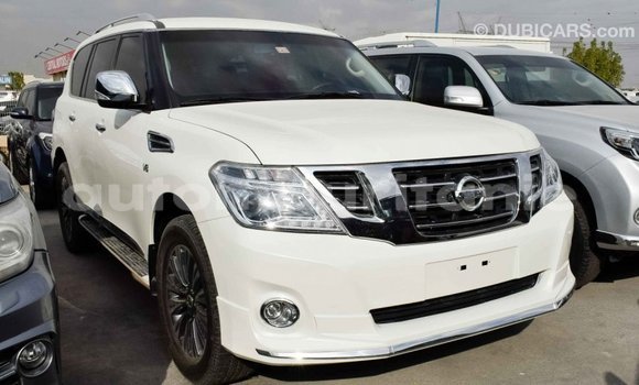 Acheter Import Voiture Nissan Patrol Blanc à Import - Dubai, Adrar Acheter Import Voiture Nissan Patrol Blanc à Import - Dubai, Adrar