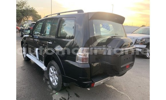 Acheter Import Voiture Mitsubishi Pajero Noir à Import - Dubai, Adrar Acheter Import Voiture Mitsubishi Pajero Noir à Import - Dubai, Adrar