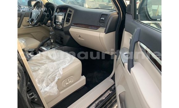 Acheter Import Voiture Mitsubishi Pajero Noir à Import - Dubai, Adrar Acheter Import Voiture Mitsubishi Pajero Noir à Import - Dubai, Adrar