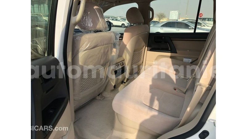 Big with watermark toyota land cruiser adrar import dubai 2959