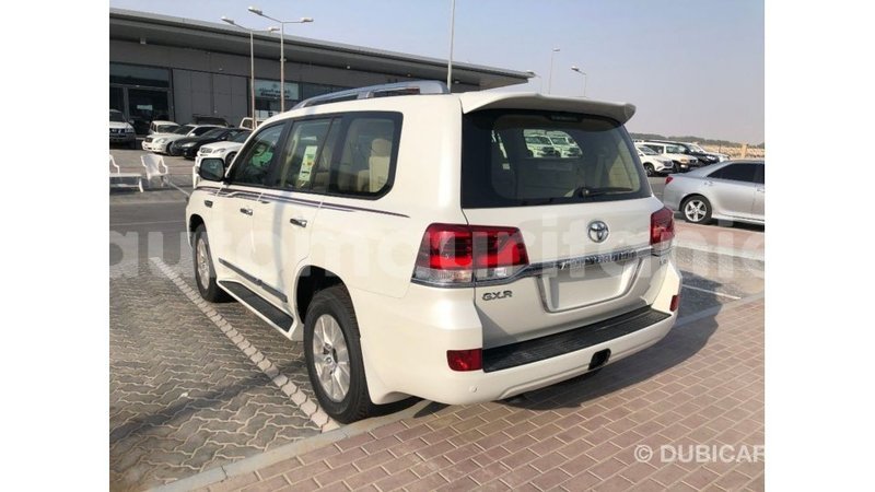 Big with watermark toyota land cruiser adrar import dubai 2959