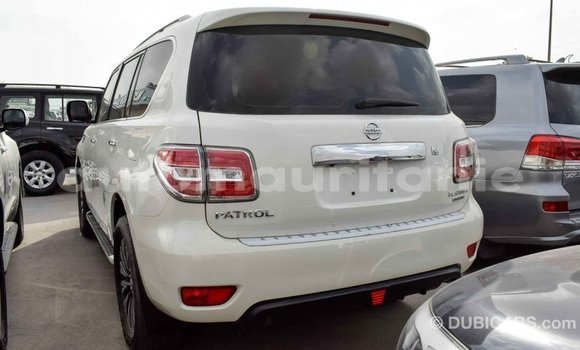 Acheter Import Voiture Nissan Patrol Blanc à Import - Dubai, Adrar Acheter Import Voiture Nissan Patrol Blanc à Import - Dubai, Adrar