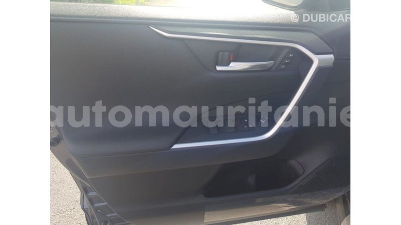 Big with watermark toyota rav4 adrar import dubai 2964