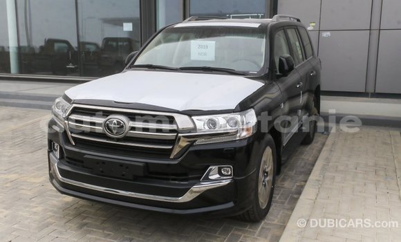 Acheter Import Voiture Toyota Land Cruiser Noir à Import - Dubai, Adrar Acheter Import Voiture Toyota Land Cruiser Noir à Import - Dubai, Adrar