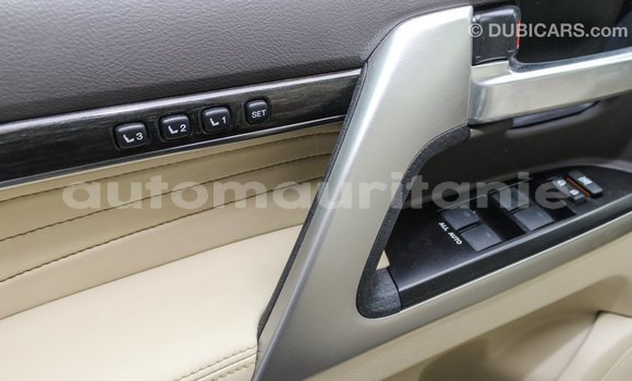 Acheter Import Voiture Toyota Land Cruiser Noir à Import - Dubai, Adrar Acheter Import Voiture Toyota Land Cruiser Noir à Import - Dubai, Adrar