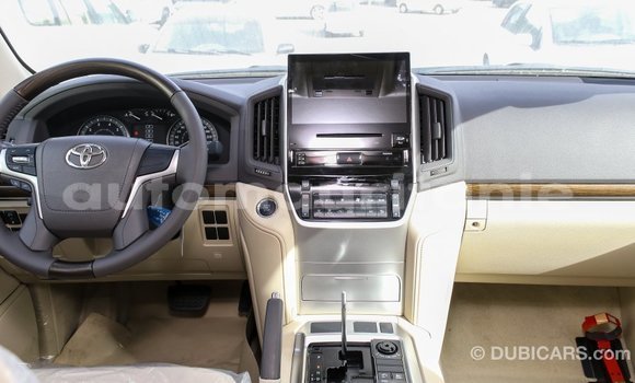 Acheter Import Voiture Toyota Land Cruiser Blanc à Import - Dubai, Adrar Acheter Import Voiture Toyota Land Cruiser Blanc à Import - Dubai, Adrar