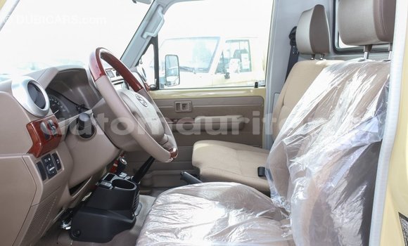 Buy Import Toyota Land Cruiser Beige Car in Import - Dubai in Adrar Buy Import Toyota Land Cruiser Beige Car in Import - Dubai in Adrar
