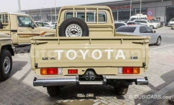 Acheter Import Voiture Toyota Land Cruiser Beige à Import - Dubai, Adrar Acheter Import Voiture Toyota Land Cruiser Beige à Import - Dubai, Adrar