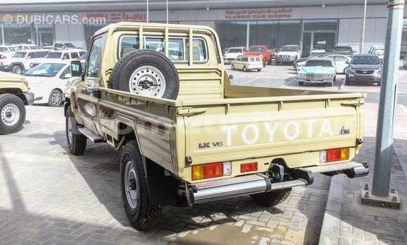 Acheter Import Voiture Toyota Land Cruiser Beige à Import - Dubai, Adrar Acheter Import Voiture Toyota Land Cruiser Beige à Import - Dubai, Adrar