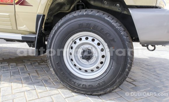 Acheter Import Voiture Toyota Land Cruiser Beige à Import - Dubai, Adrar Acheter Import Voiture Toyota Land Cruiser Beige à Import - Dubai, Adrar