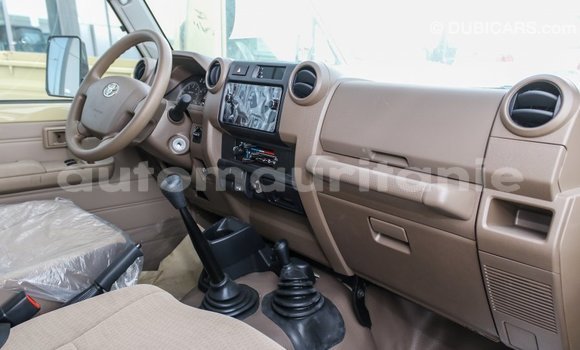 Acheter Import Voiture Toyota Land Cruiser Beige à Import - Dubai, Adrar Acheter Import Voiture Toyota Land Cruiser Beige à Import - Dubai, Adrar