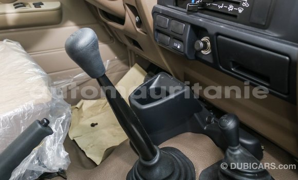 Acheter Import Voiture Toyota Land Cruiser Beige à Import - Dubai, Adrar Acheter Import Voiture Toyota Land Cruiser Beige à Import - Dubai, Adrar