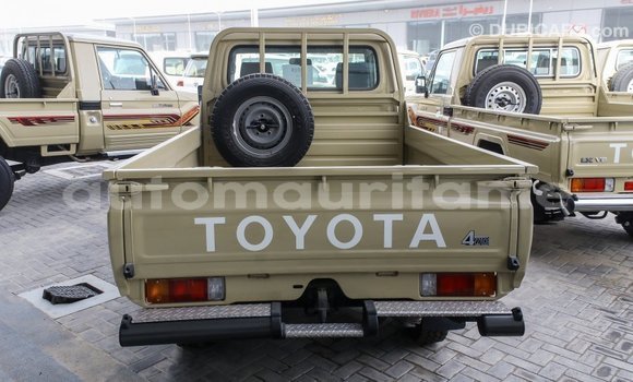 Acheter Import Voiture Toyota Land Cruiser Beige à Import - Dubai, Adrar Acheter Import Voiture Toyota Land Cruiser Beige à Import - Dubai, Adrar
