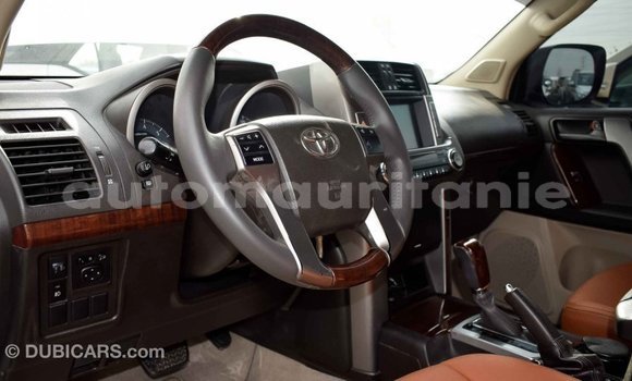 Acheter Import Voiture Toyota Prado Blanc à Import - Dubai, Adrar Acheter Import Voiture Toyota Prado Blanc à Import - Dubai, Adrar