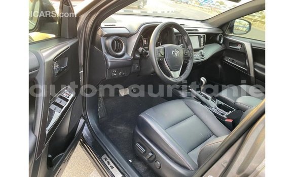 Acheter Import Utilitaire Toyota HiAce Autre à Import - Dubai, Adrar Acheter Import Utilitaire Toyota HiAce Autre à Import - Dubai, Adrar