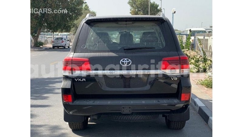 Big with watermark toyota land cruiser adrar import dubai 2987