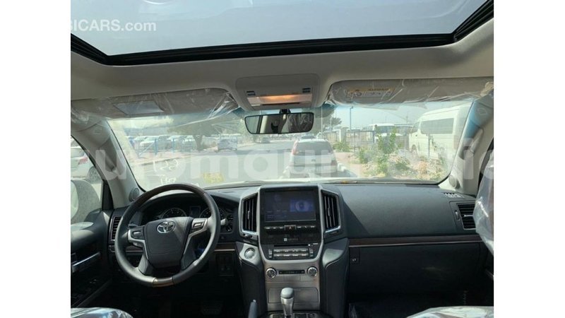 Big with watermark toyota land cruiser adrar import dubai 2987