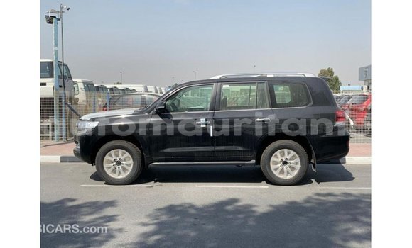 Acheter Import Voiture Toyota Land Cruiser Noir à Import - Dubai, Adrar Acheter Import Voiture Toyota Land Cruiser Noir à Import - Dubai, Adrar