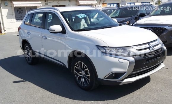 Buy Import Mitsubishi Outlander White Car in Import - Dubai in Adrar Buy Import Mitsubishi Outlander White Car in Import - Dubai in Adrar