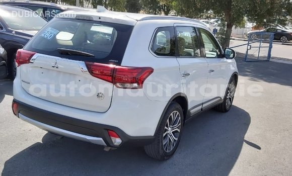 Buy Import Mitsubishi Outlander White Car in Import - Dubai in Adrar Buy Import Mitsubishi Outlander White Car in Import - Dubai in Adrar