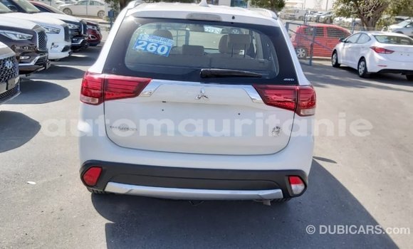Buy Import Mitsubishi Outlander White Car in Import - Dubai in Adrar Buy Import Mitsubishi Outlander White Car in Import - Dubai in Adrar