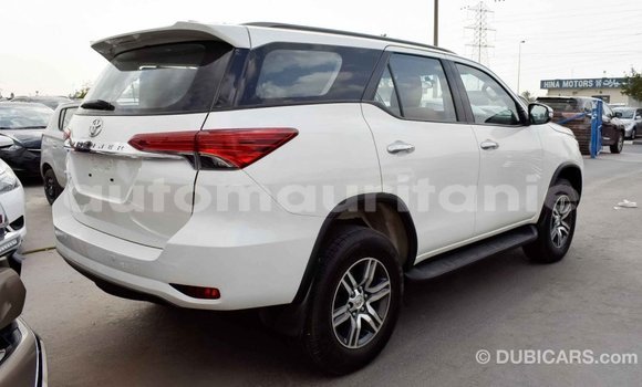 Acheter Import Voiture Toyota Fortuner Blanc à Import - Dubai, Adrar Acheter Import Voiture Toyota Fortuner Blanc à Import - Dubai, Adrar