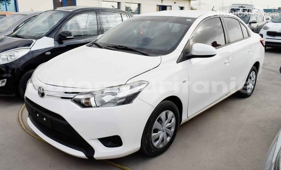 Acheter Import Voiture Toyota Yaris Blanc à Import - Dubai, Adrar Acheter Import Voiture Toyota Yaris Blanc à Import - Dubai, Adrar