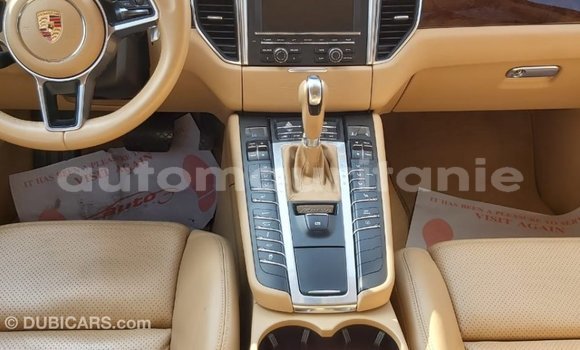 Buy Import Porsche Macan Other Car in Import - Dubai in Adrar Buy Import Porsche Macan Other Car in Import - Dubai in Adrar