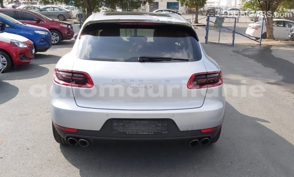 Buy Import Porsche Macan Other Car in Import - Dubai in Adrar Buy Import Porsche Macan Other Car in Import - Dubai in Adrar