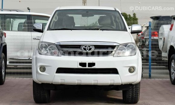 Acheter Import Voiture Toyota Fortuner Blanc à Import - Dubai, Adrar Acheter Import Voiture Toyota Fortuner Blanc à Import - Dubai, Adrar