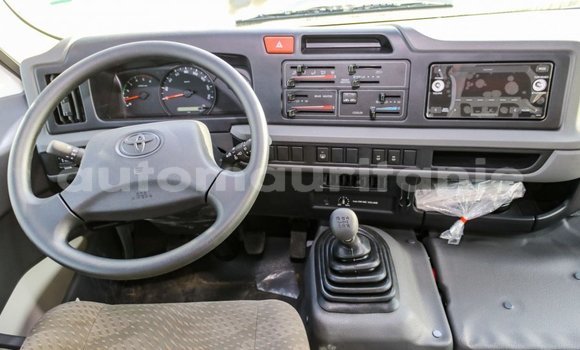 Buy Import Toyota Coaster White Car in Import - Dubai in Adrar Buy Import Toyota Coaster White Car in Import - Dubai in Adrar