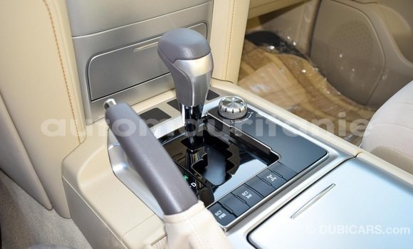 Acheter Import Voiture Toyota Land Cruiser Noir à Import - Dubai, Adrar Acheter Import Voiture Toyota Land Cruiser Noir à Import - Dubai, Adrar