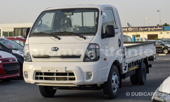 Acheter Import Voiture Kia Carens Blanc à Import - Dubai, Adrar Acheter Import Voiture Kia Carens Blanc à Import - Dubai, Adrar