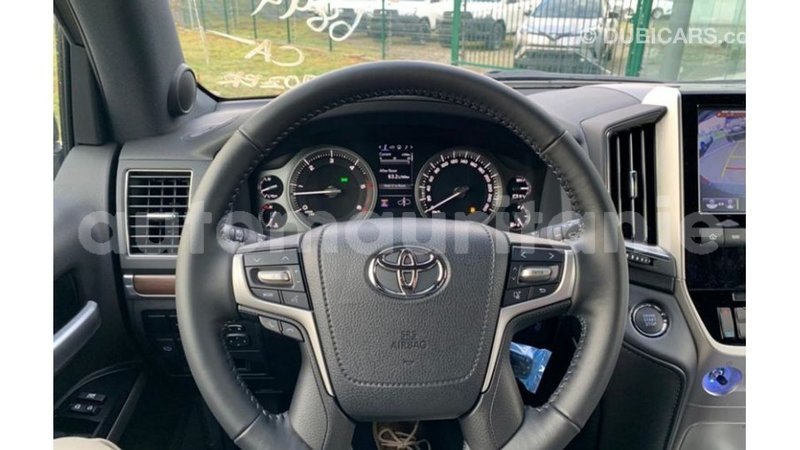 Big with watermark toyota land cruiser adrar import dubai 3048