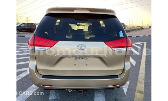 Buy Import Toyota Sienna Other Car in Import - Dubai in Adrar Buy Import Toyota Sienna Other Car in Import - Dubai in Adrar