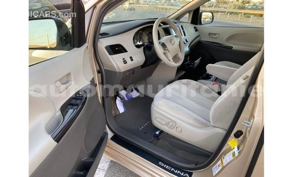 Buy Import Toyota Sienna Other Car in Import - Dubai in Adrar Buy Import Toyota Sienna Other Car in Import - Dubai in Adrar