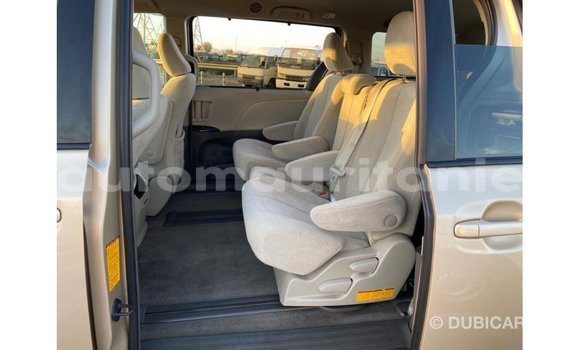 Buy Import Toyota Sienna Other Car in Import - Dubai in Adrar Buy Import Toyota Sienna Other Car in Import - Dubai in Adrar