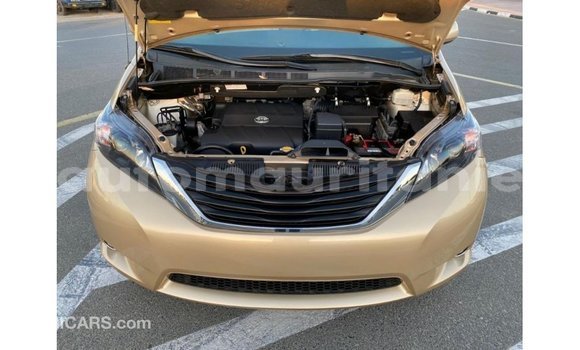 Buy Import Toyota Sienna Other Car in Import - Dubai in Adrar Buy Import Toyota Sienna Other Car in Import - Dubai in Adrar
