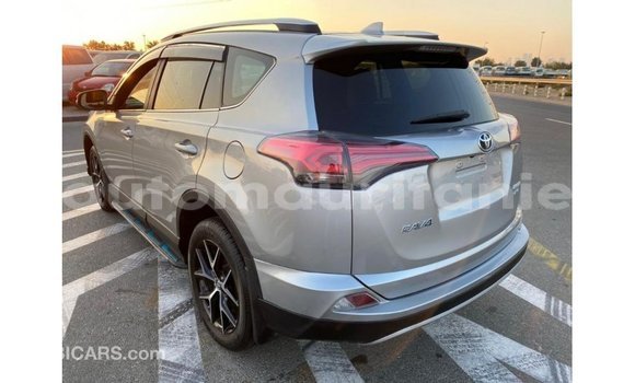 Acheter Import Utilitaire Toyota HiAce Autre à Import - Dubai, Adrar Acheter Import Utilitaire Toyota HiAce Autre à Import - Dubai, Adrar