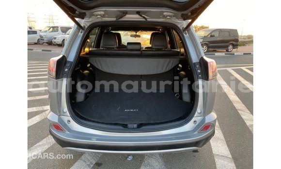 Acheter Import Utilitaire Toyota HiAce Autre à Import - Dubai, Adrar Acheter Import Utilitaire Toyota HiAce Autre à Import - Dubai, Adrar