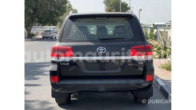 Big with watermark toyota land cruiser adrar import dubai 3056