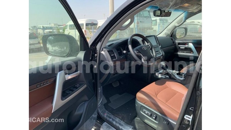 Big with watermark toyota land cruiser adrar import dubai 3056
