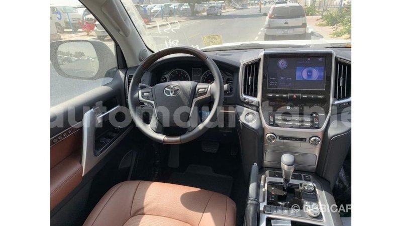 Big with watermark toyota land cruiser adrar import dubai 3056