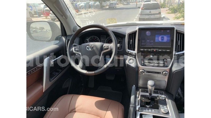 Big with watermark toyota land cruiser adrar import dubai 3056