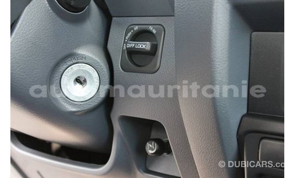 Acheter Import Voiture Toyota Land Cruiser Blanc à Import - Dubai, Adrar Acheter Import Voiture Toyota Land Cruiser Blanc à Import - Dubai, Adrar